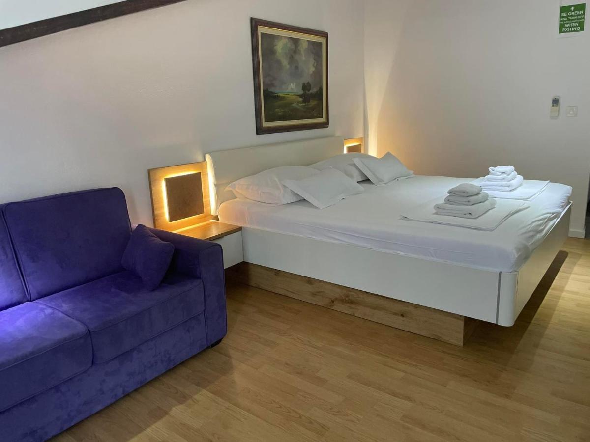 Dela Bed and Breakfast Hvar Town Exteriör bild