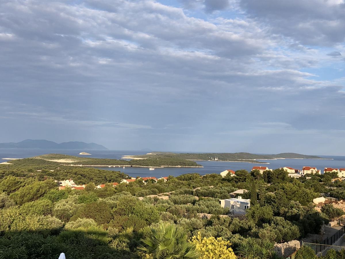 Dela Bed and Breakfast Hvar Town Exteriör bild